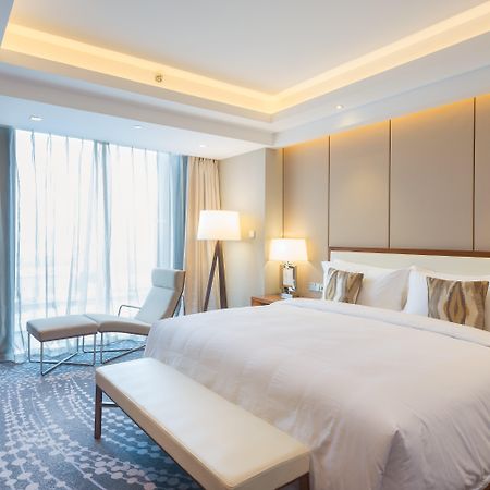 Intercontinental Jinan City Center By Ihg Екстериор снимка