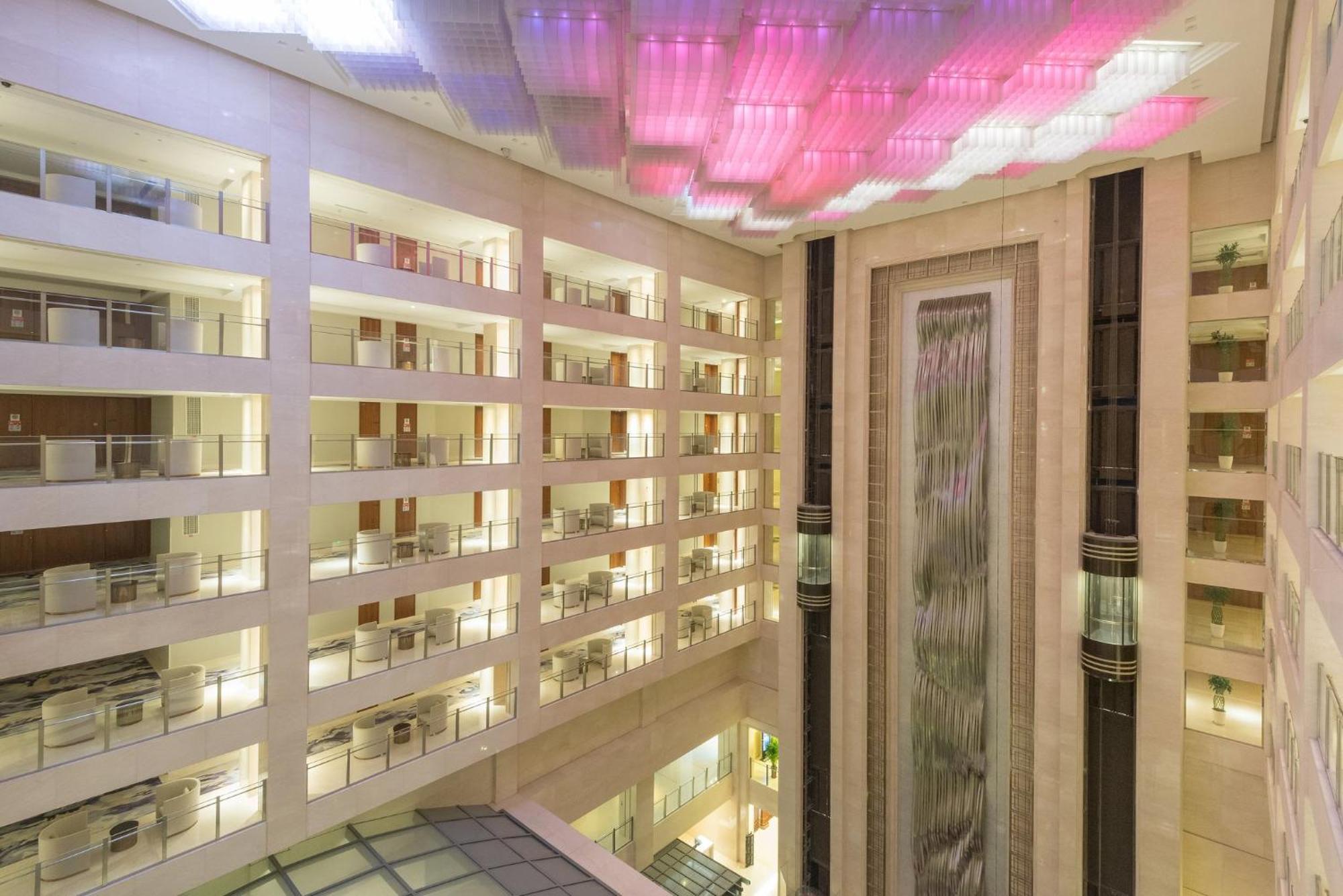 Intercontinental Jinan City Center By Ihg Екстериор снимка